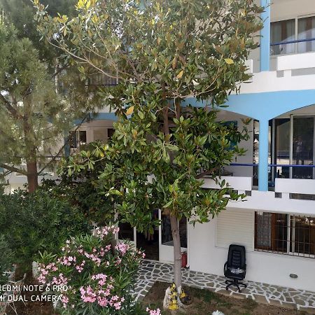 Muses Apartments Еретрия Екстериор снимка