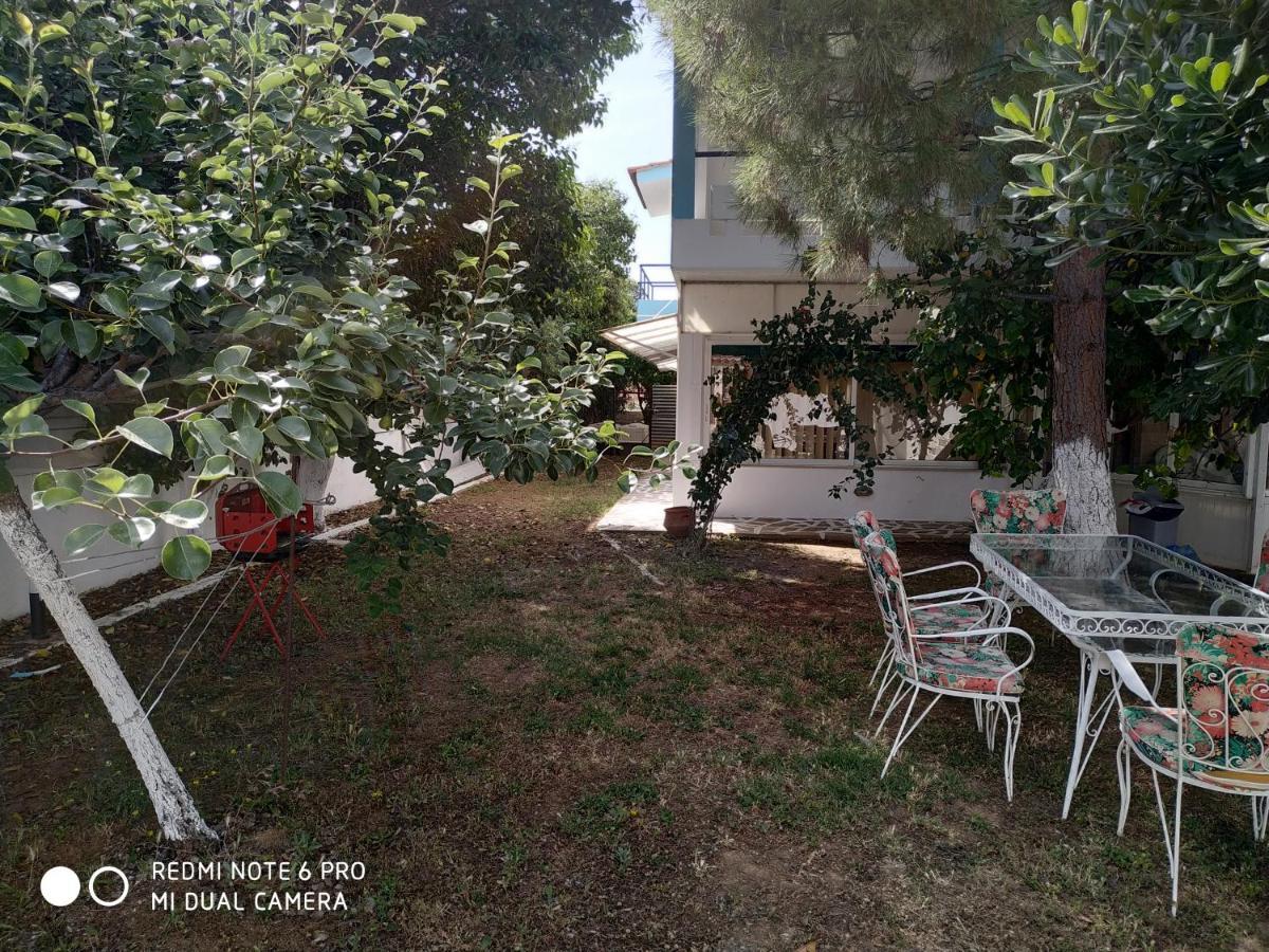 Muses Apartments Еретрия Екстериор снимка