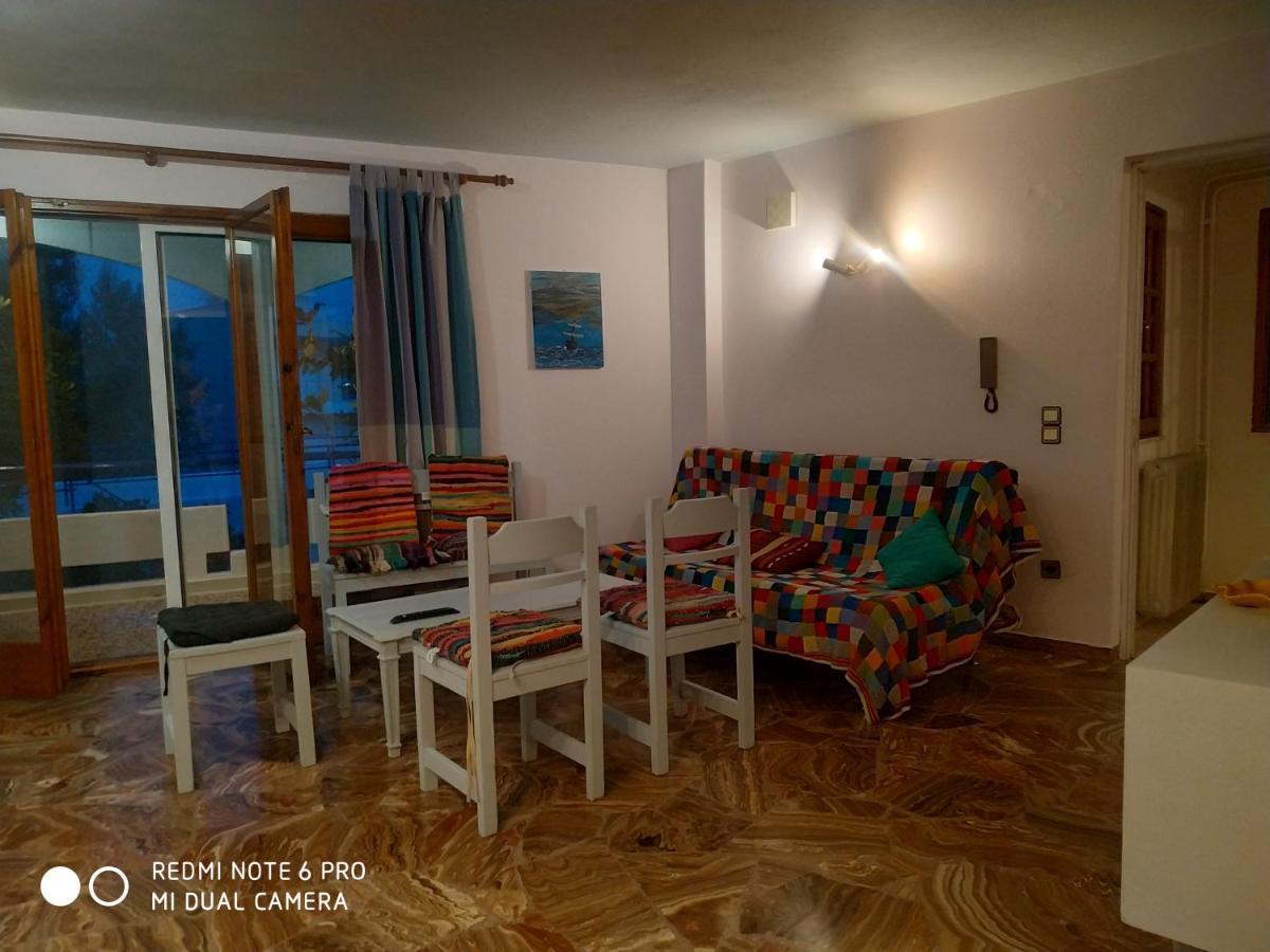 Muses Apartments Еретрия Екстериор снимка