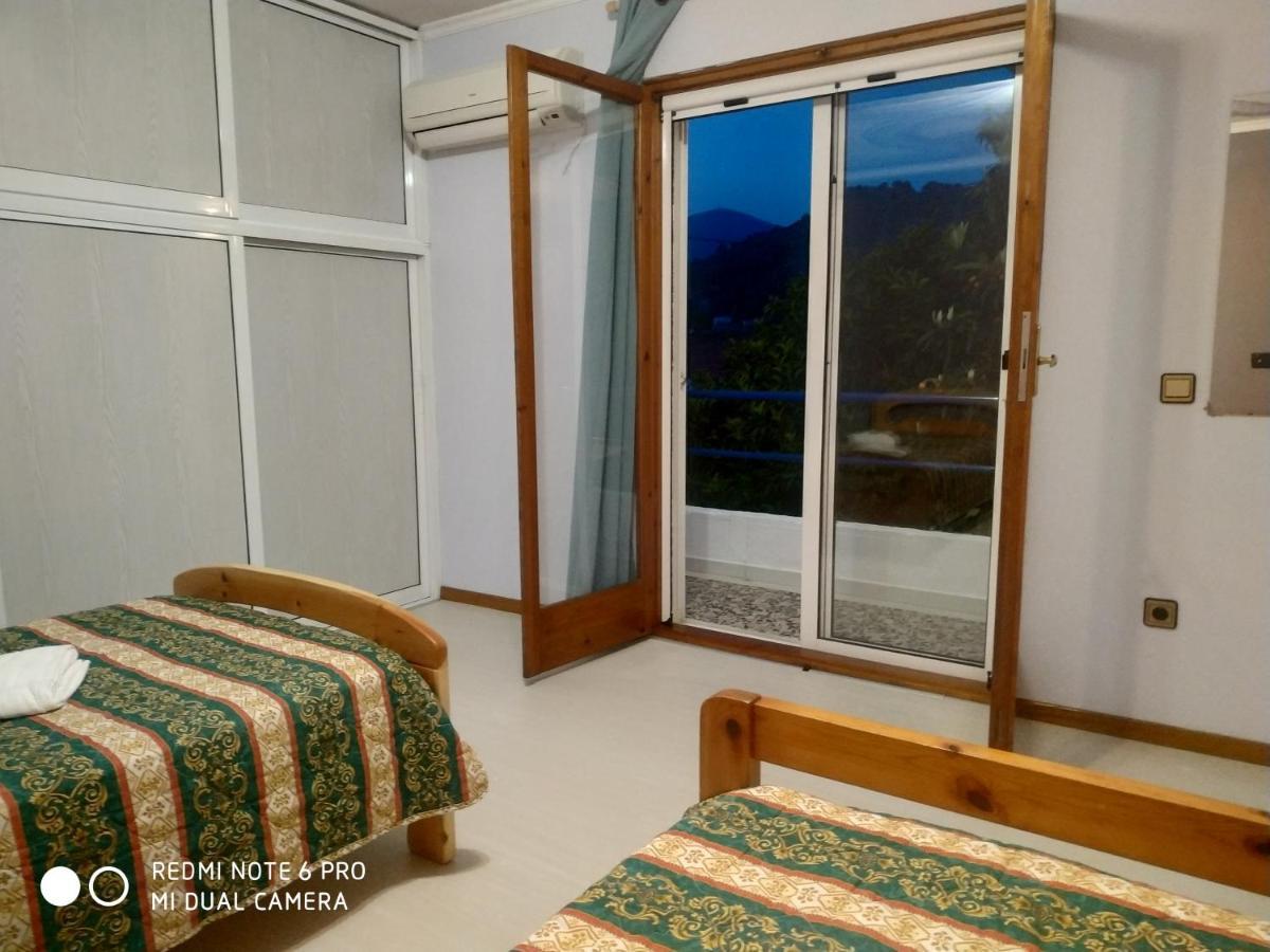 Muses Apartments Еретрия Екстериор снимка
