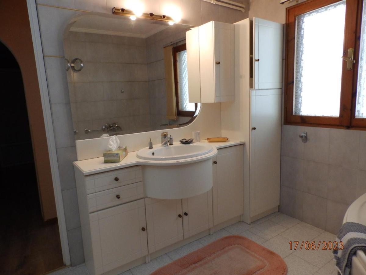 Muses Apartments Еретрия Екстериор снимка