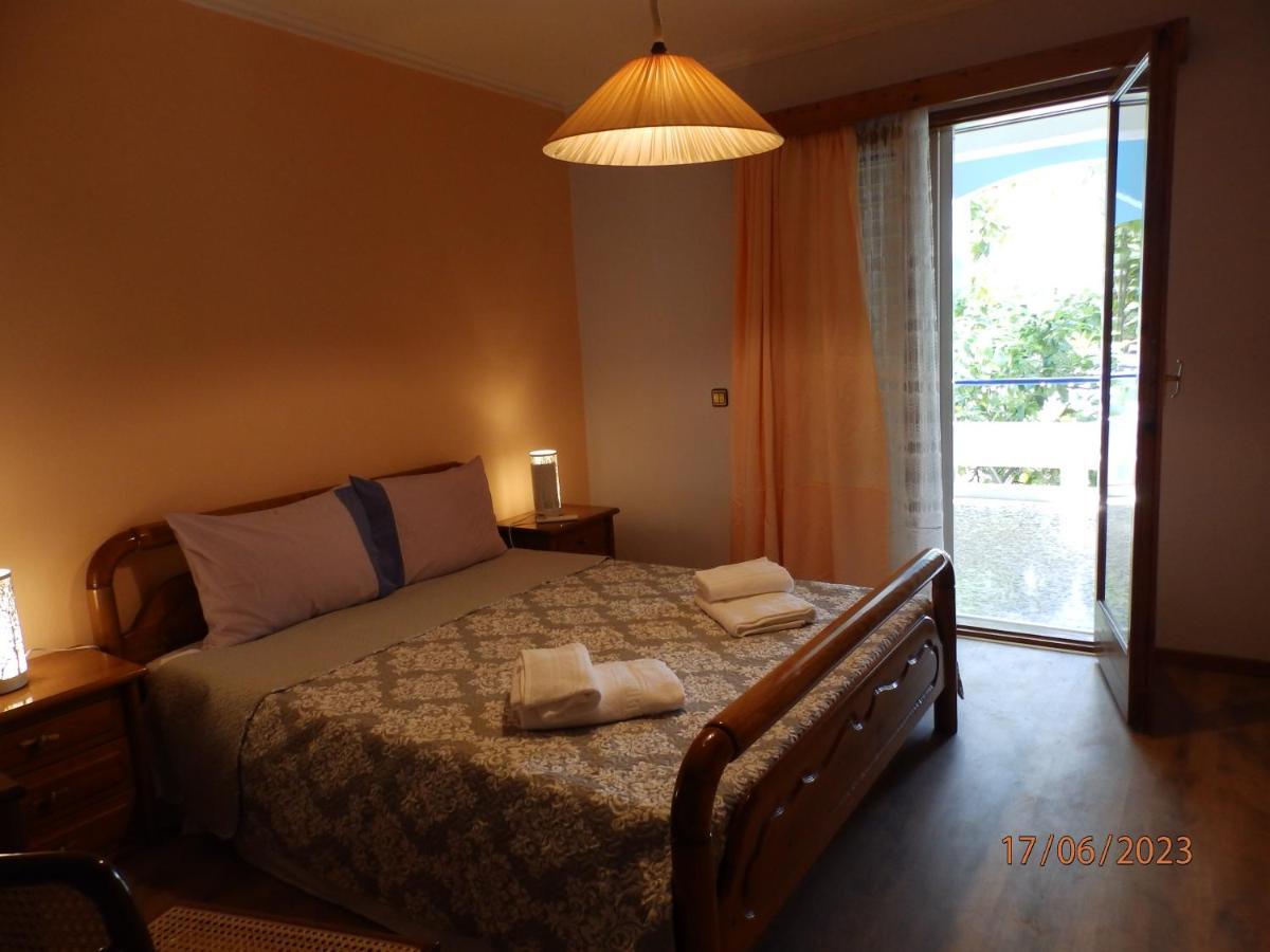 Muses Apartments Еретрия Екстериор снимка